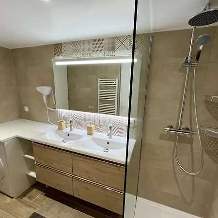 Duplex Centre - 50m De La - Clim - Garage - Netflix *