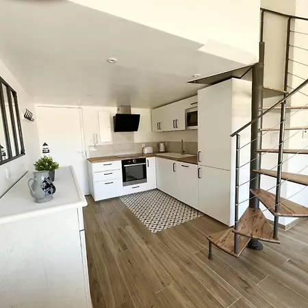 Duplex Centre - 50m De La - Clim - Garage - Netflix * Le Grau-du-Roi